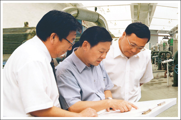 内蒙古自治区党委书记储波一行视察爱游戏网页版官网入口_爱游戏（中国）
